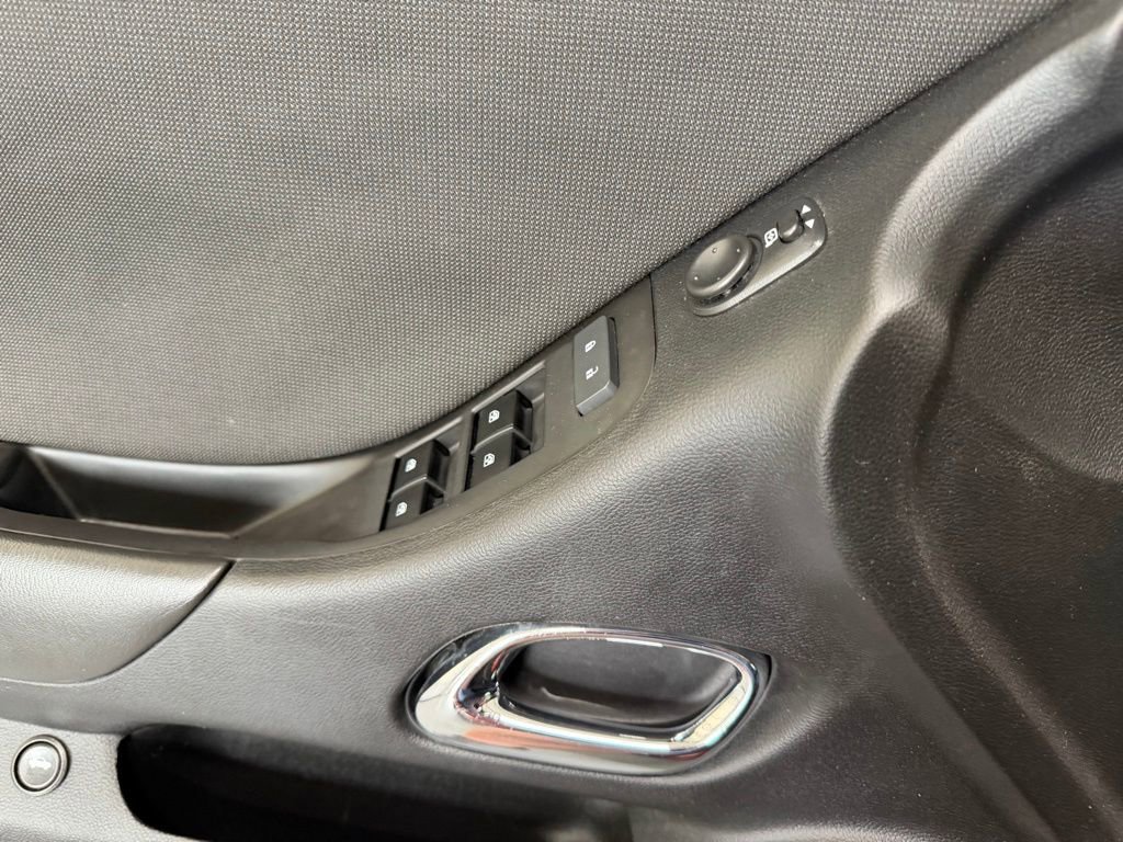 Used 2015 Chevrolet Camaro LT image 15