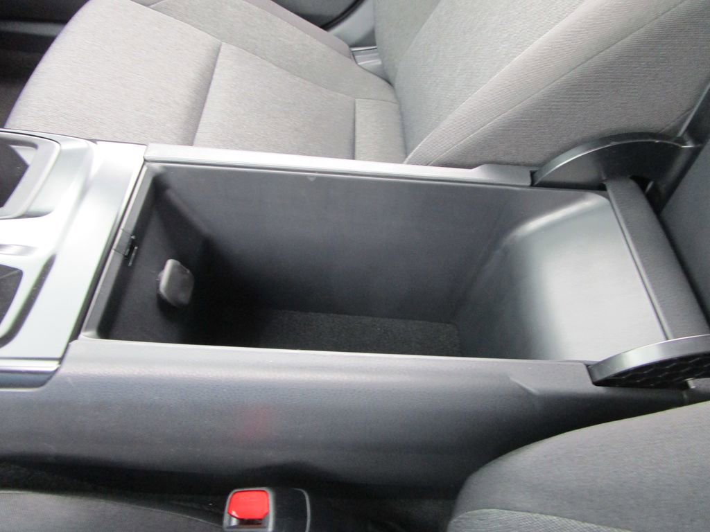 Used 2025 Toyota Camry LE image 32