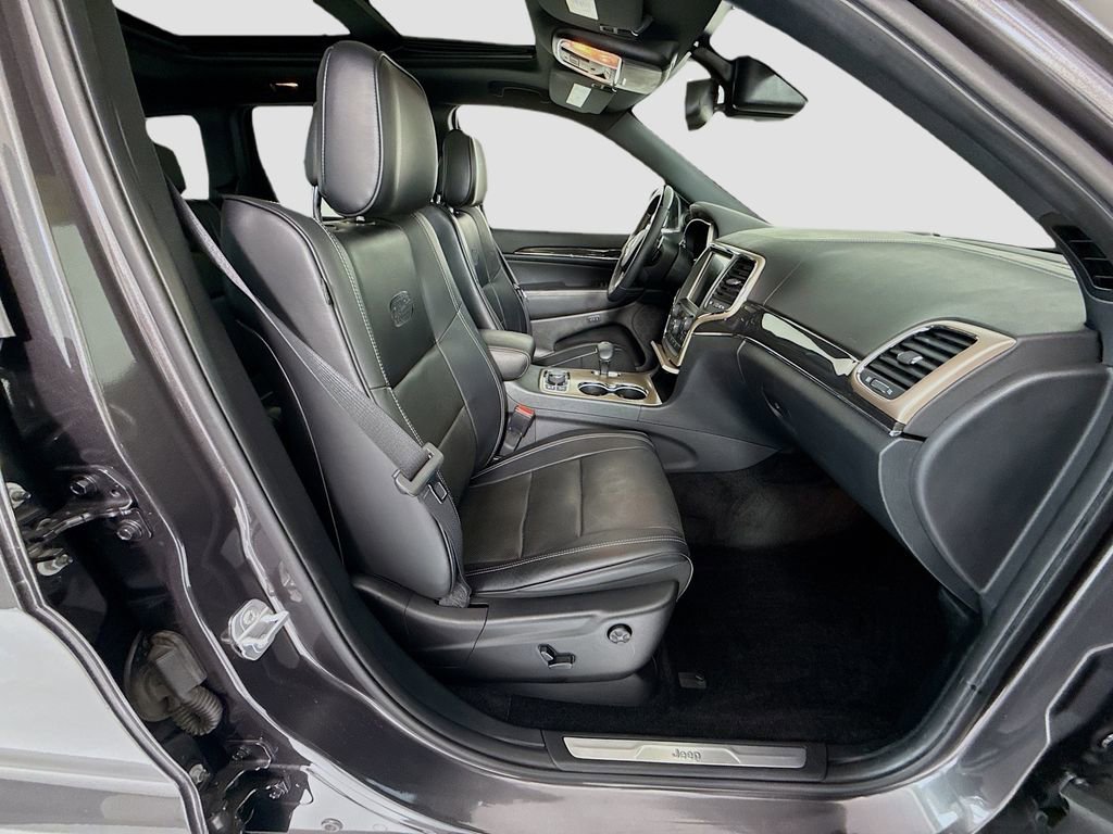Used 2015 Jeep Grand Cherokee Overland w/ Advanced Technology Group image 20
