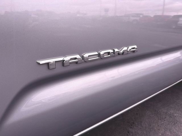 Used 2019 Toyota Tacoma SR5 AWD/4WD image 28