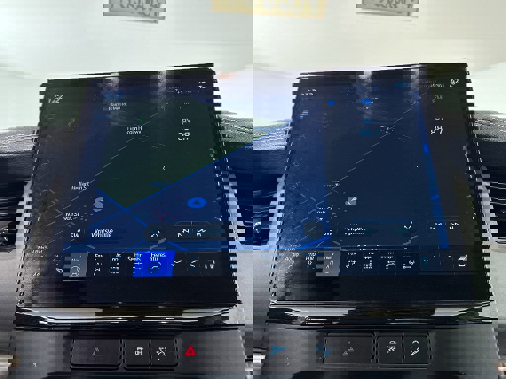 Used 2022 Ford Expedition XLT image 16