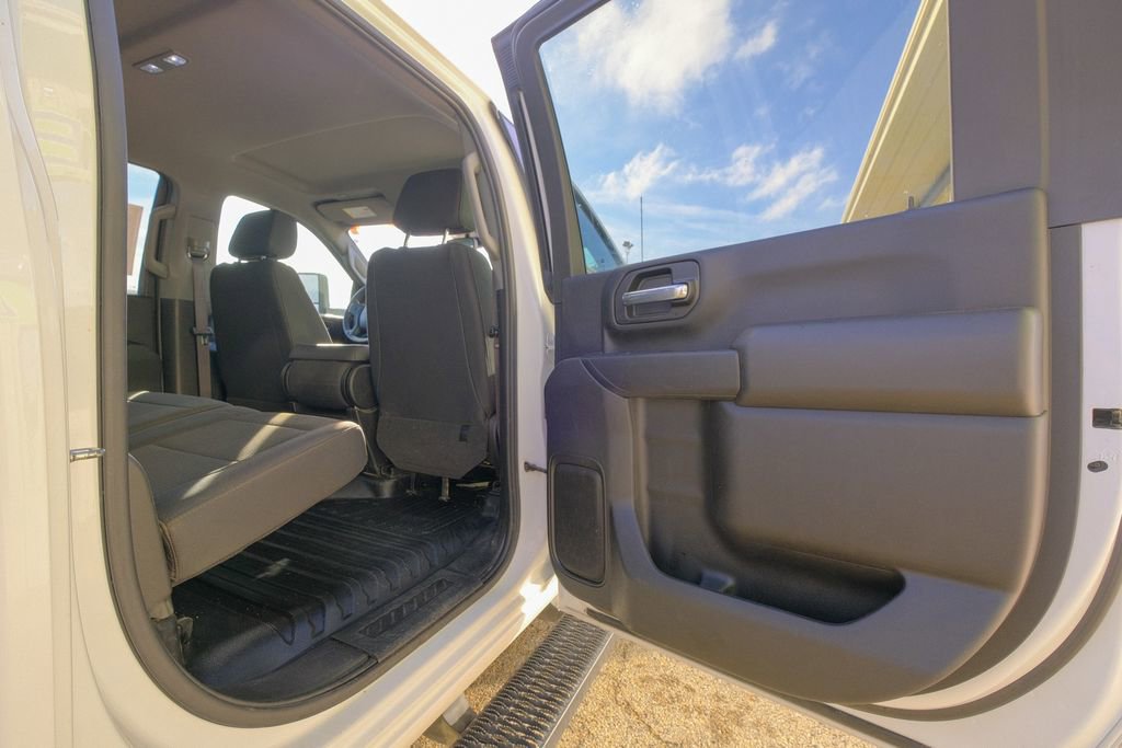 Used 2024 Chevrolet Silverado 3500 W/T image 17