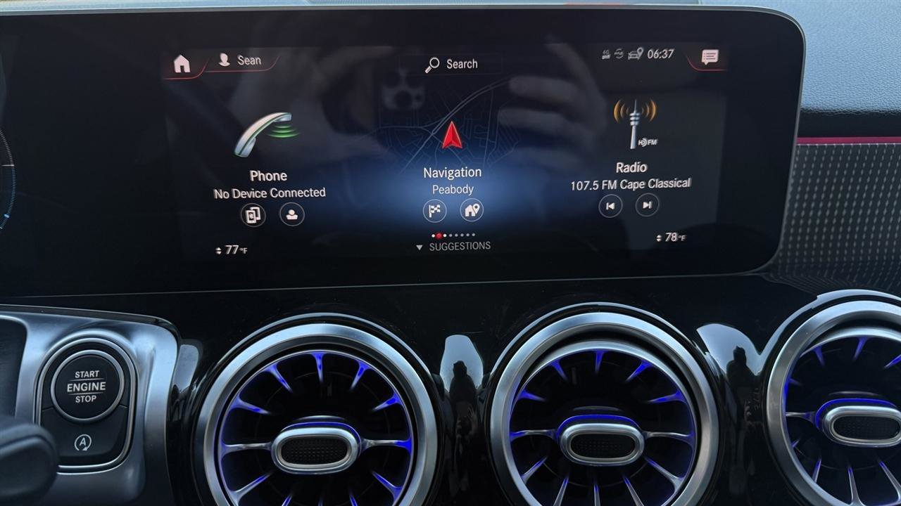 Used 2021 Mercedes-Benz GLB 250 4MATIC w/ Premium Package image 57