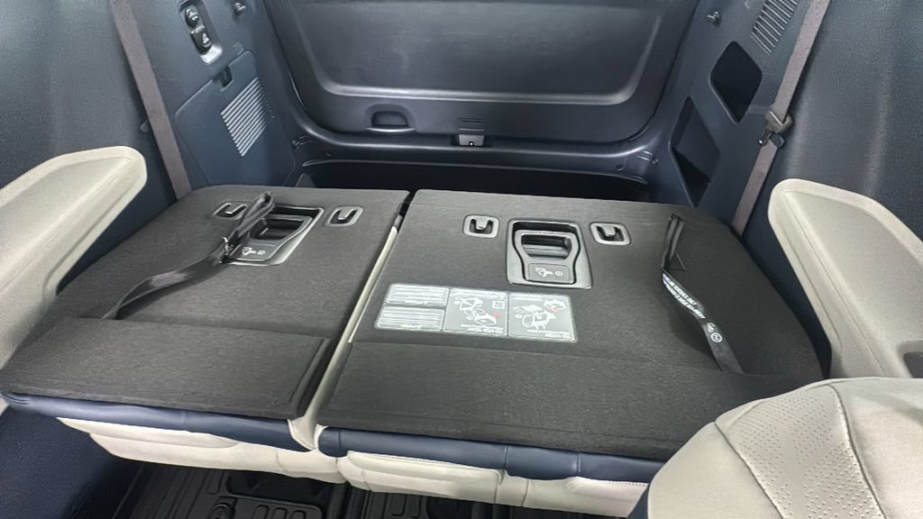 New 2026 Kia Carnival SX w/ SX Dark Edition Package FWD image 15