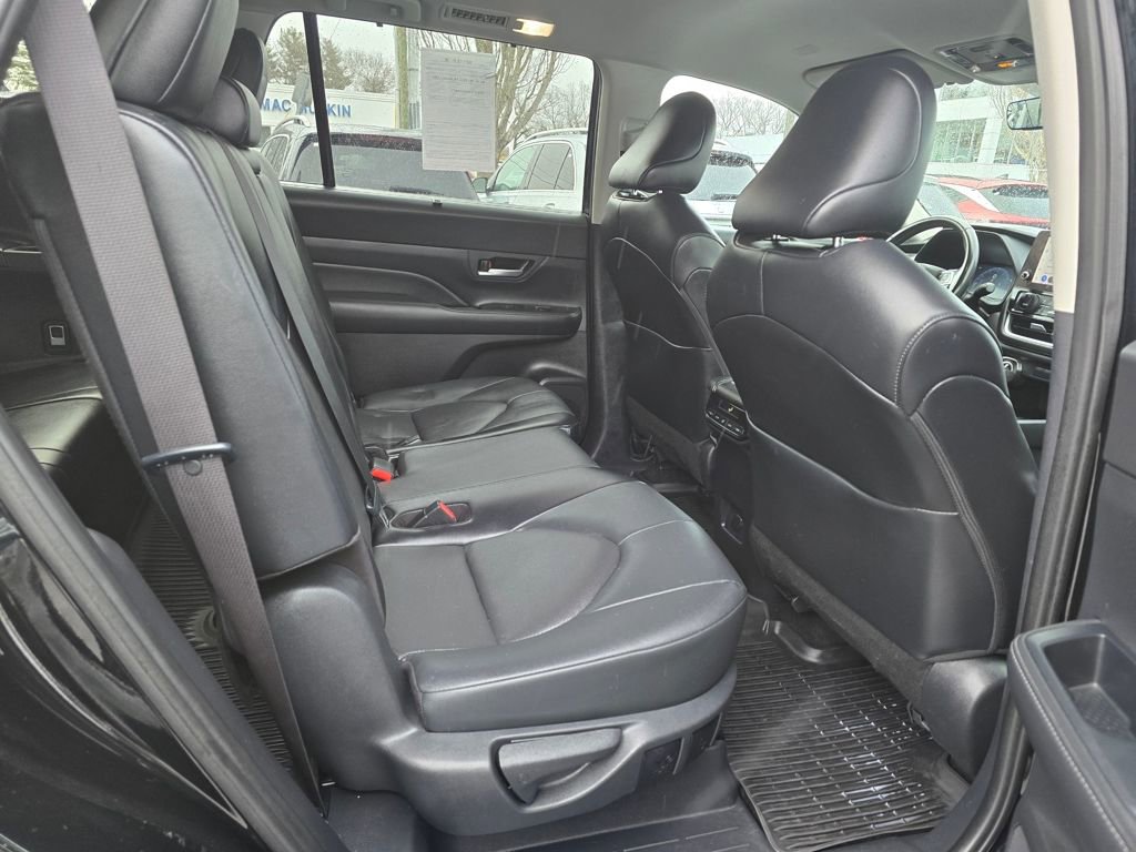 Certified 2024 Toyota Grand Highlander AWD image 14