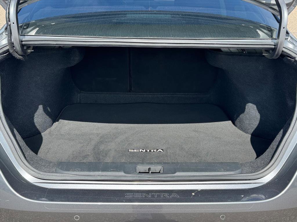 Used 2022 Nissan Sentra SV w/ All-Weather Package FWD image 5