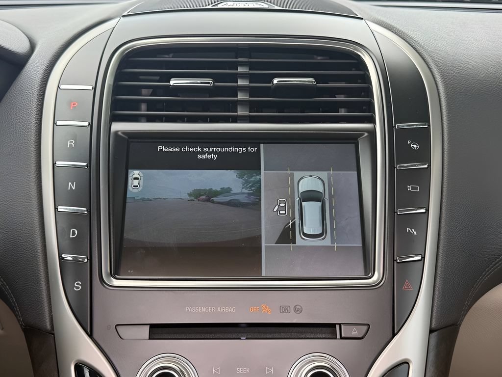 Used 2018 Lincoln MKX Reserve w/ Driver Assistance Package AWD/4WD image 22