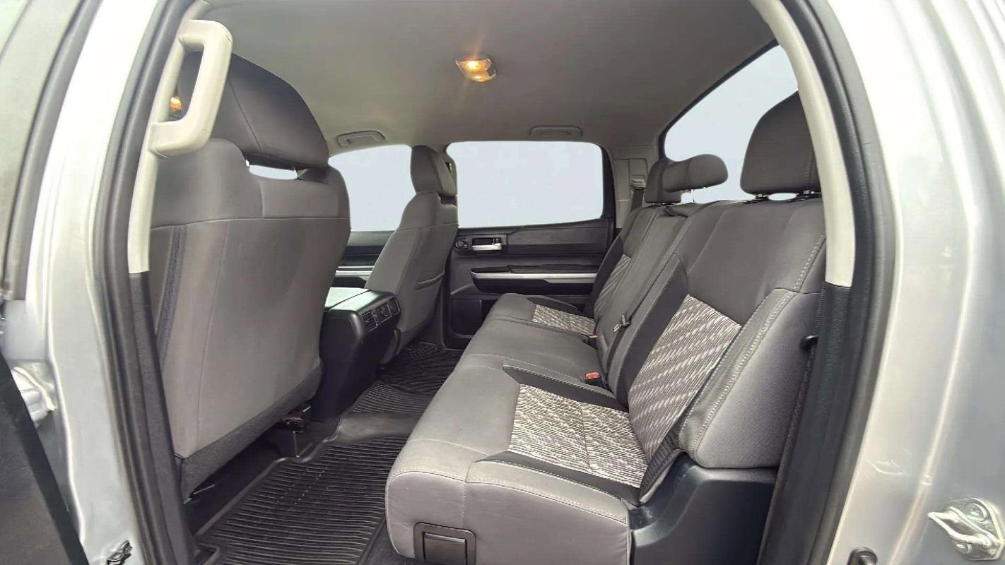 Used 2018 Toyota Tundra SR5 image 9