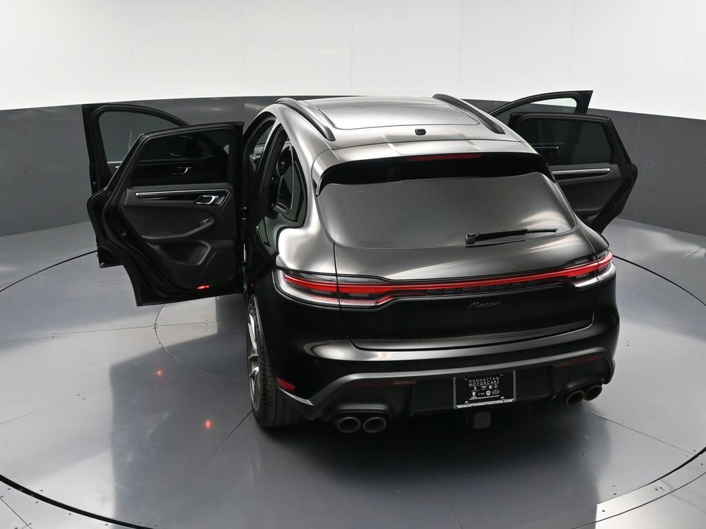 Certified 2023 Porsche Macan Turbo image 34