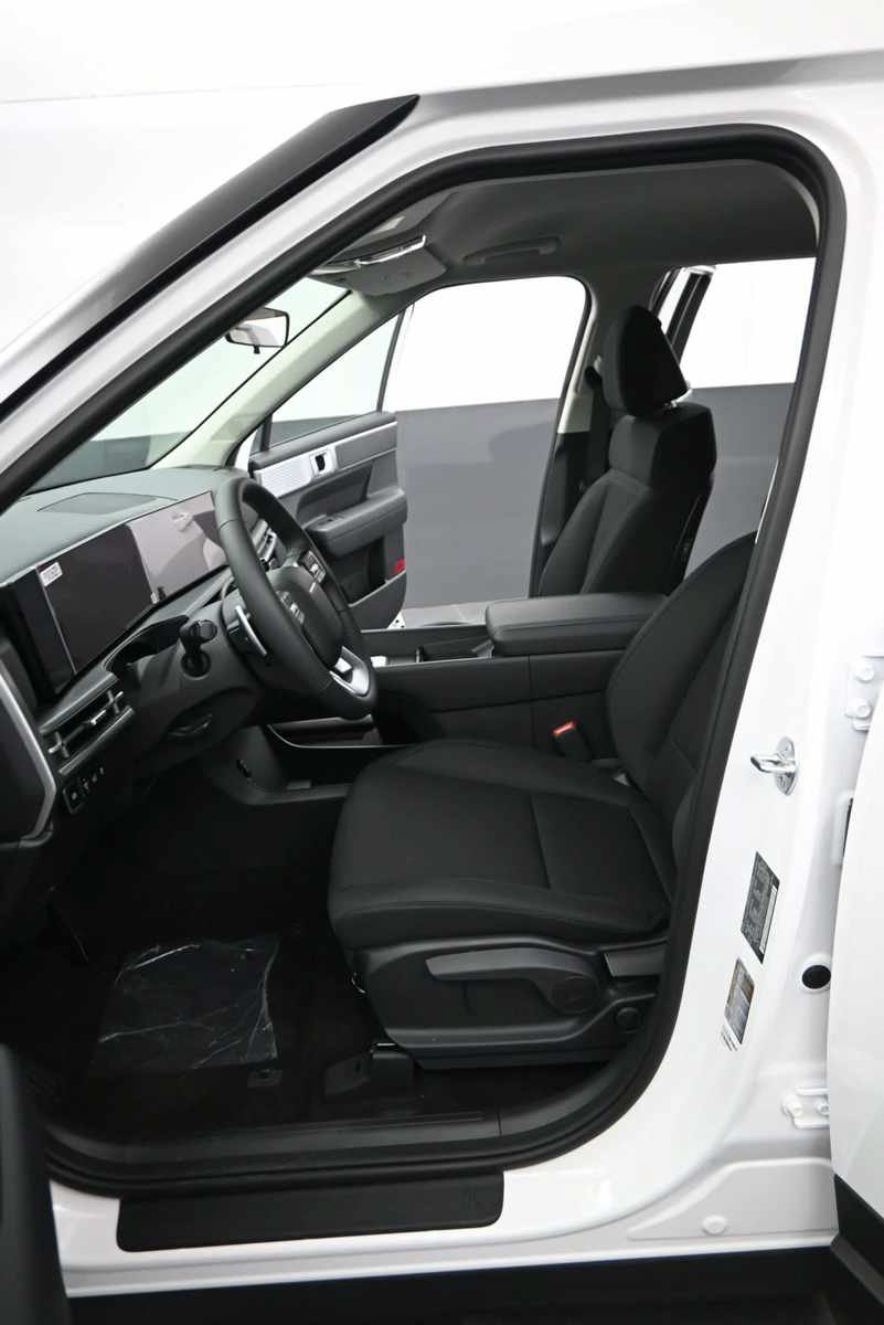 New 2027 Hyundai Santa Fe SE FWD image 15