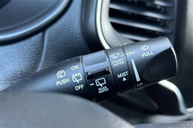 Used 2020 Jeep Cherokee Latitude image 38