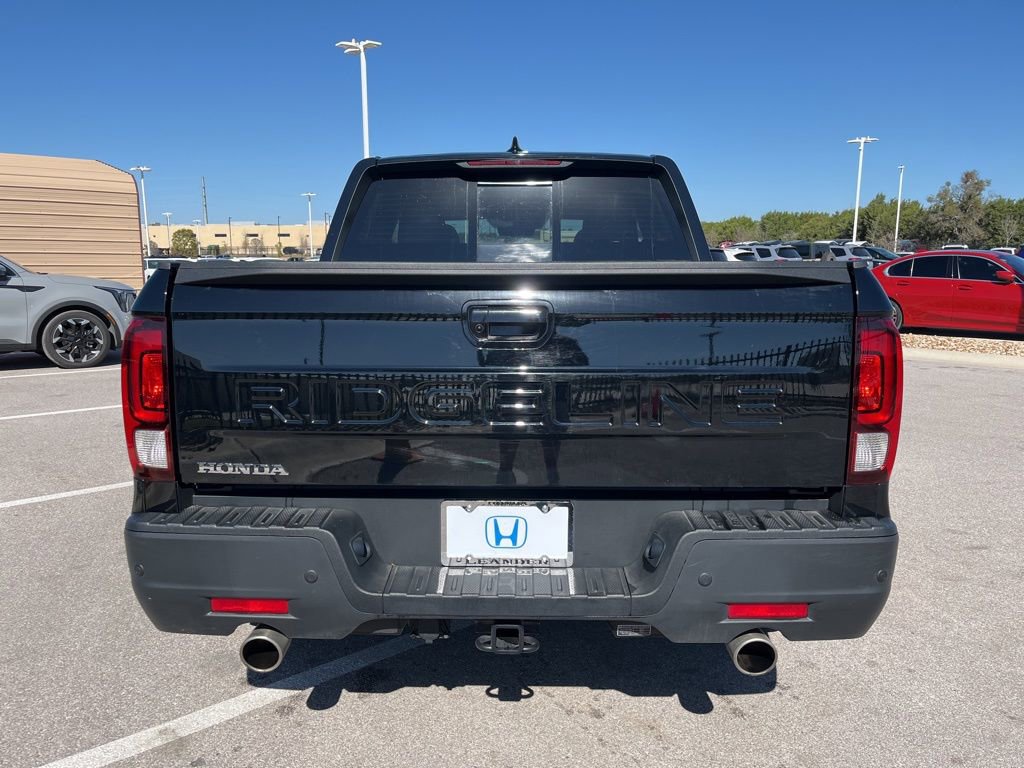 Certified 2025 Honda Ridgeline Black Edition image 5