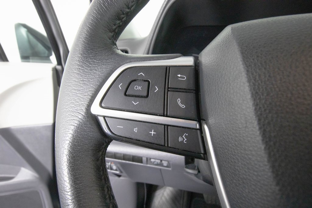 Used 2023 Toyota Sienna XLE image 28