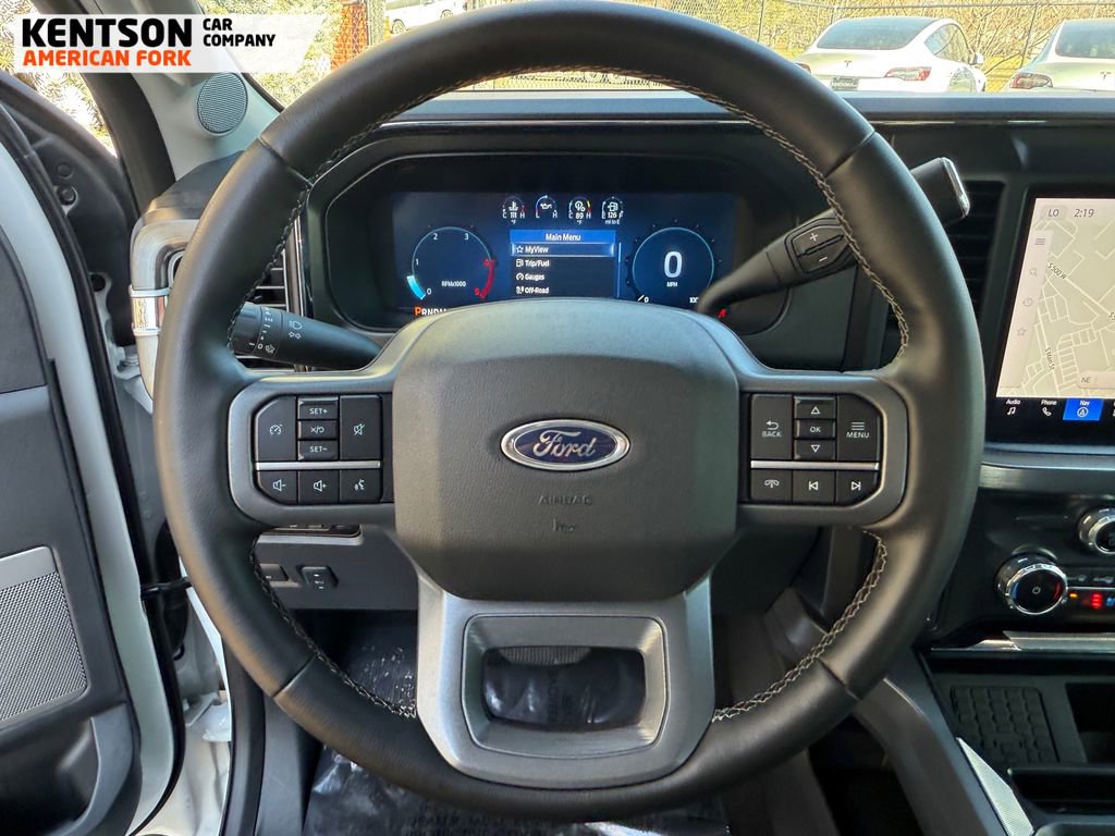 Used 2025 Ford F250 Lariat w/ Black Appearance Package image 18