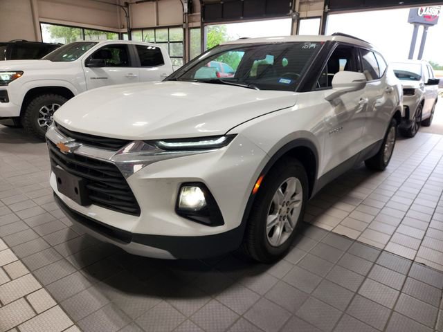 Used 2021 Chevrolet Blazer LT w/ Sound & Technology Package FWD image 3