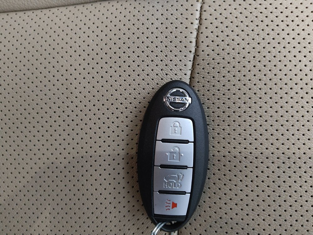 Used 2016 Nissan Rogue SL AWD/4WD image 32