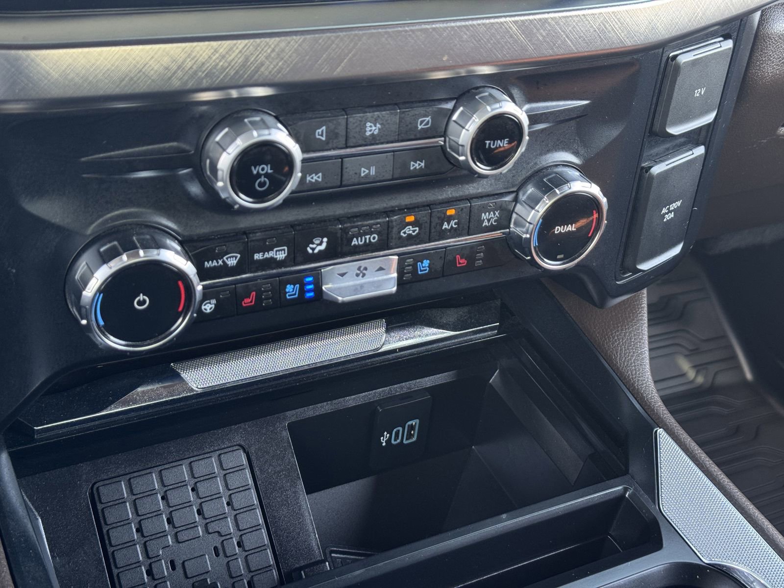 Used 2024 Ford F350 King Ranch w/ Chrome Package image 22