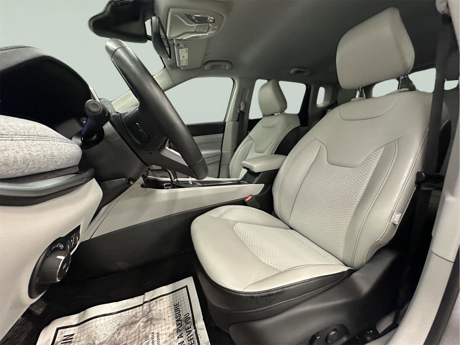 Used 2022 Jeep Compass Latitude w/ Convenience Group image 26