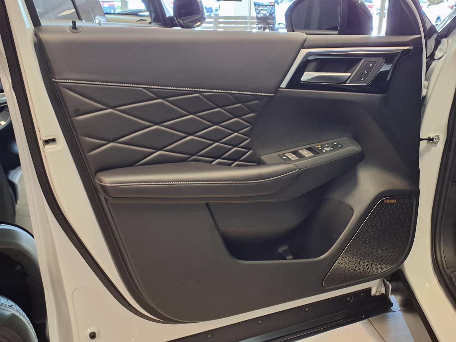 New 2026 Mitsubishi Outlander 4WD Plug-In Hybrid image 25