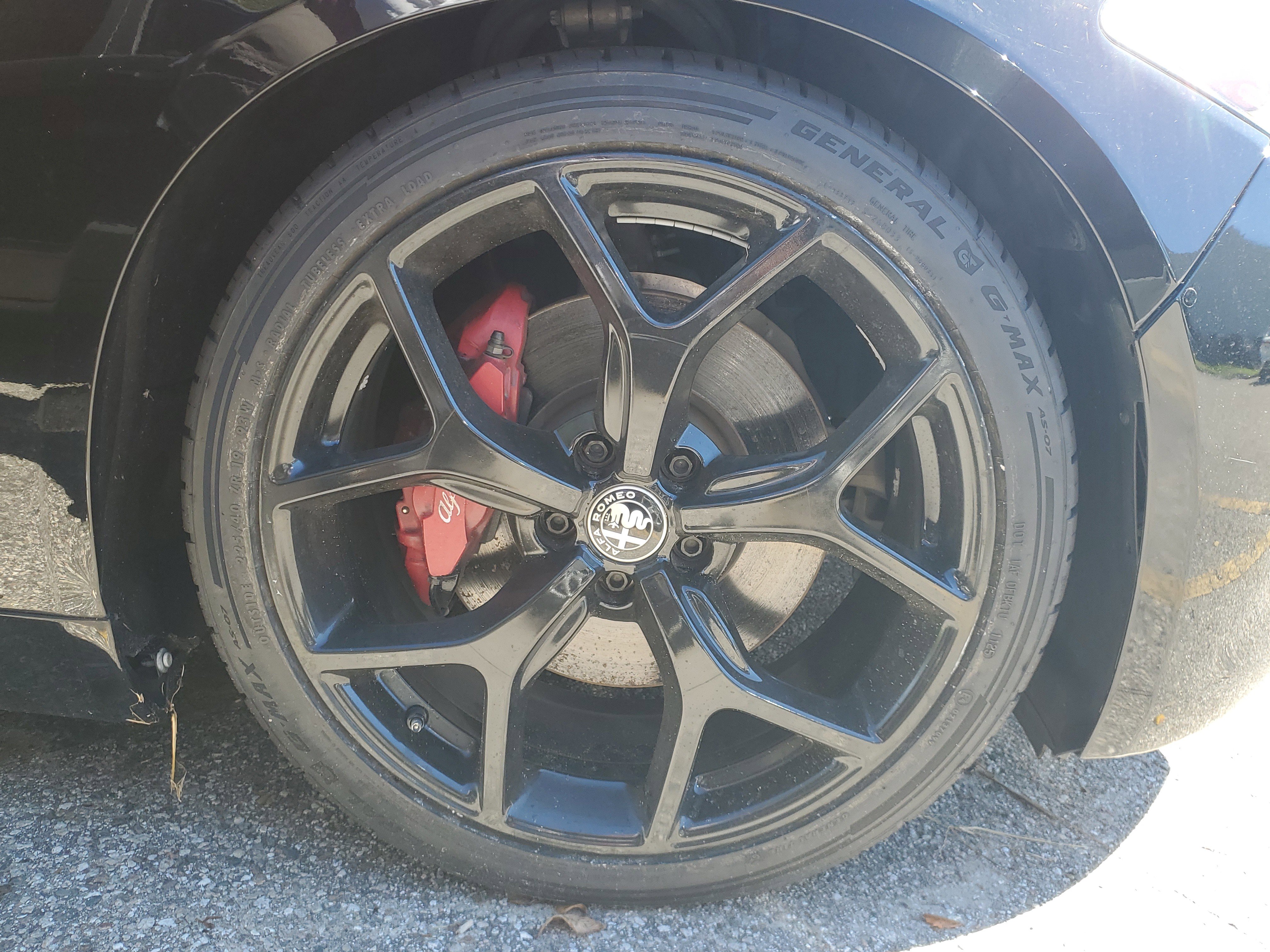 Used 2019 Alfa Romeo Giulia w/ Nero Edizione image 5