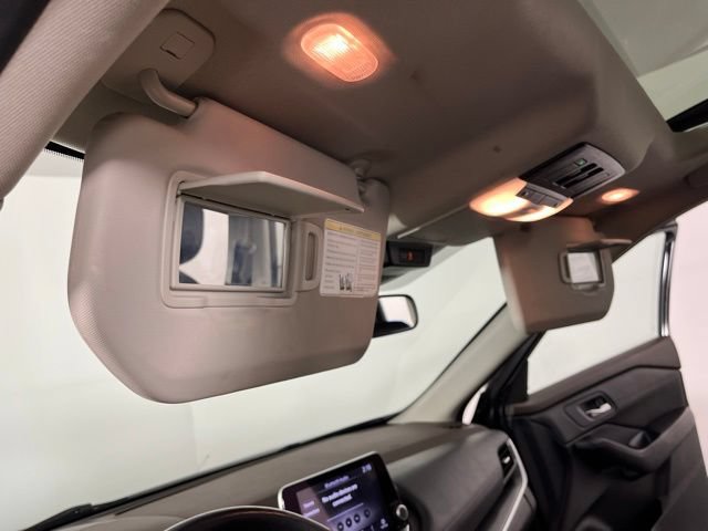 Used 2023 Nissan Rogue SV w/ SV Premium B Package FWD image 36