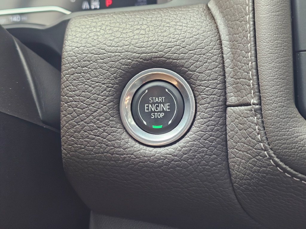 Used 2023 GMC Yukon Denali AWD/4WD image 36