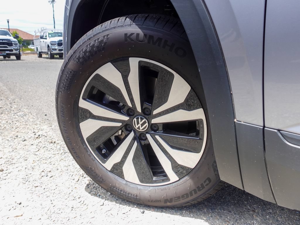 New 2026 Volkswagen Atlas SE FWD image 11