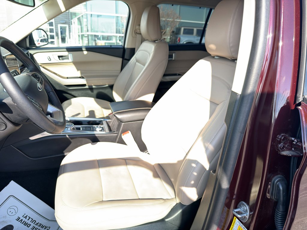 Used 2023 Ford Explorer Limited w/ Equipment Group 301A image 14