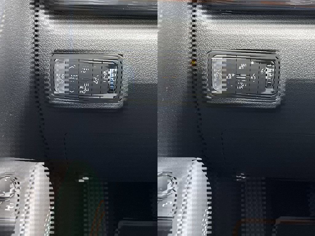 New 2026 GMC Terrain AT4 w/ Convenience Package III image 18