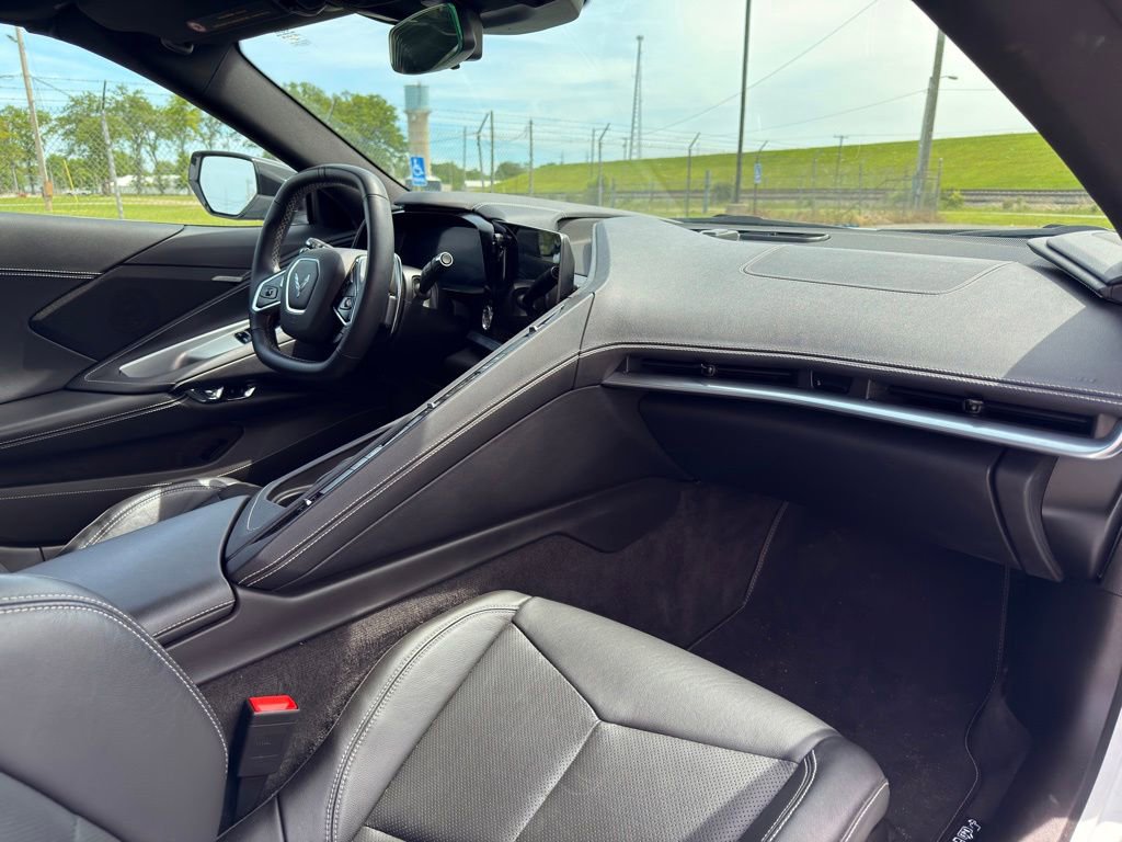 Used 2023 Chevrolet Corvette Stingray Coupe w/ Z51 Performance Package RWD image 32