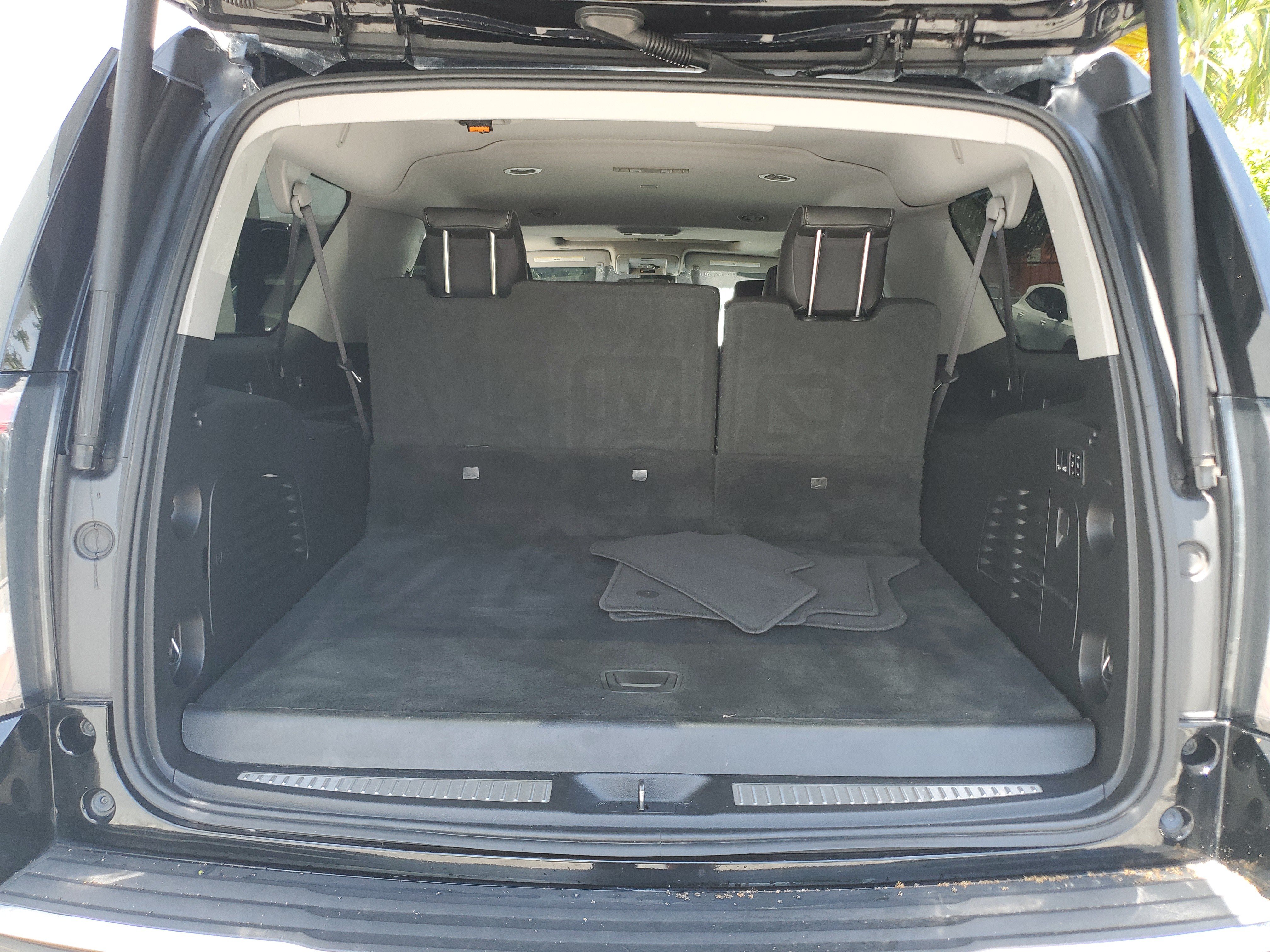 Used 2019 GMC Yukon XL Denali AWD/4WD image 6