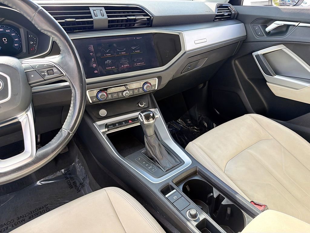 Used 2020 Audi Q3 2.0T Premium image 28
