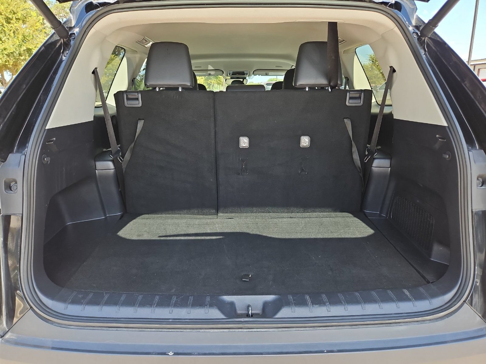 Used 2025 Toyota Grand Highlander AWD image 15