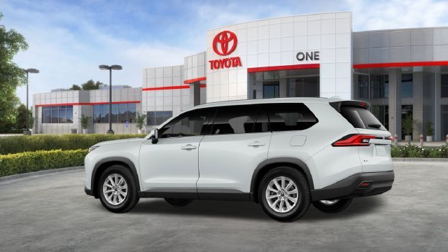 New 2026 Toyota Grand Highlander XLE FWD image 8