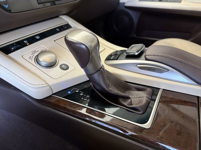 Used 2016 Lexus ES 350 w/ Luxury Package w/Wood Trim image 29