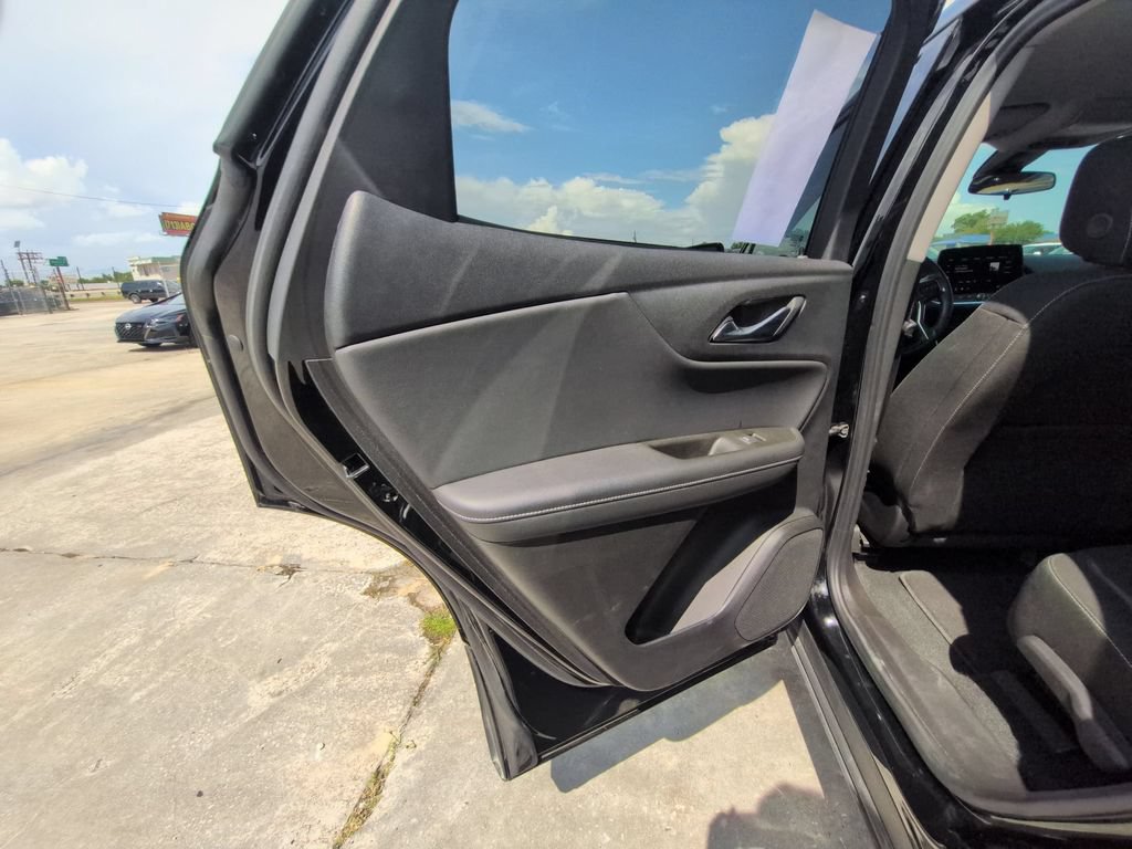Used 2025 Chevrolet Blazer LT AWD/4WD image 26