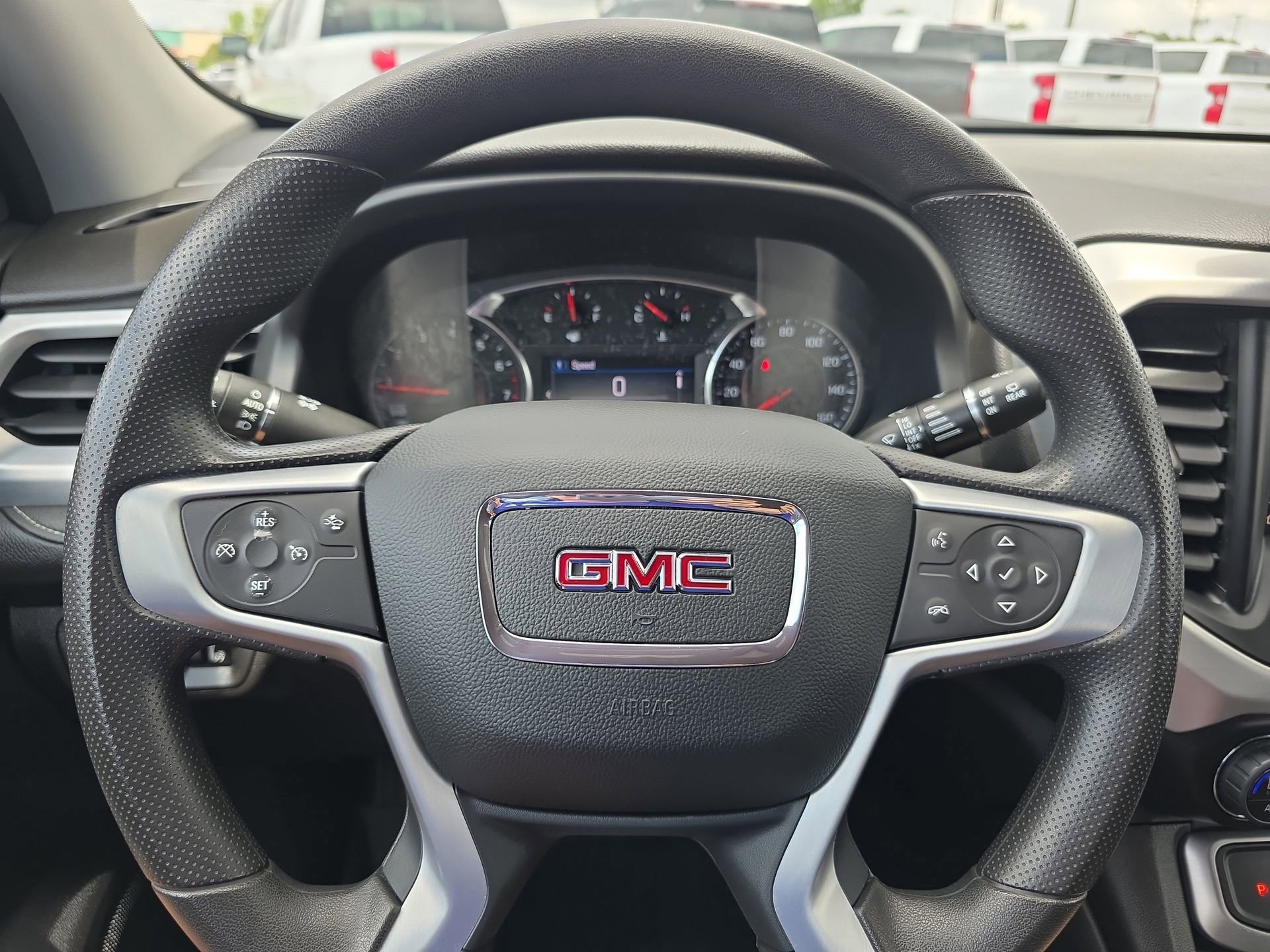 Used 2023 GMC Acadia SLE w/ Driver Convenience Package FWD image 19