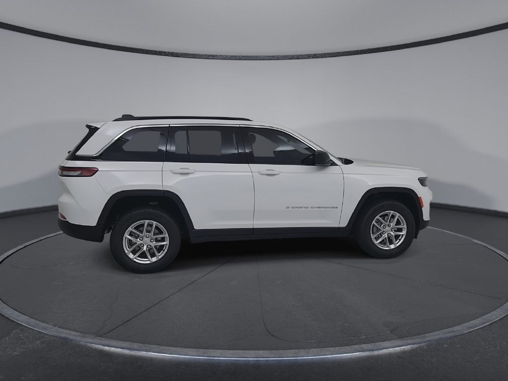 New 2026 Jeep Grand Cherokee Laredo X AWD/4WD image 16