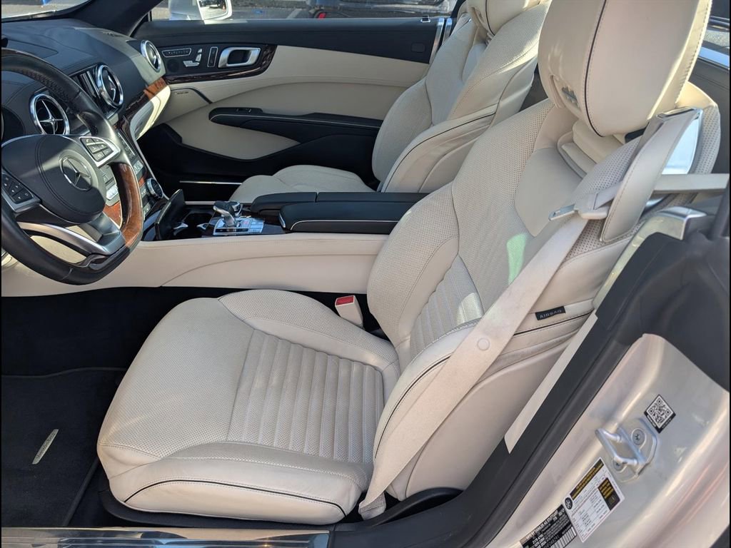 Used 2017 Mercedes-Benz SL 550 image 9