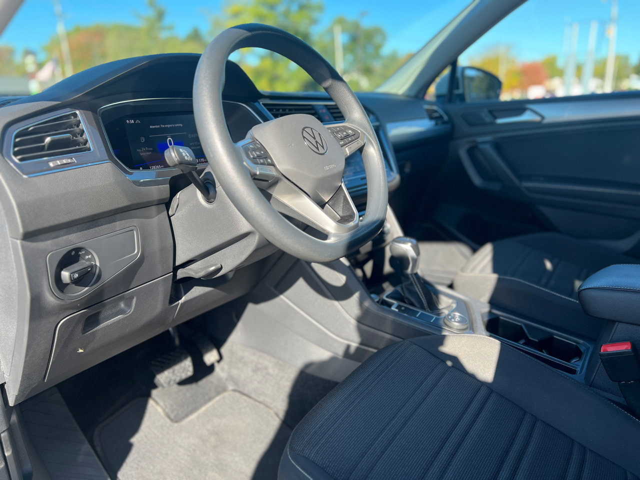 Used 2022 Volkswagen Tiguan S image 16