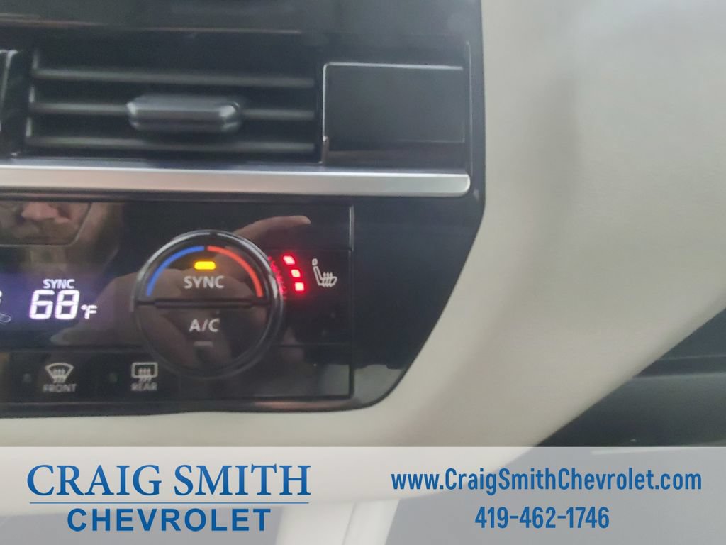 Used 2025 Nissan Pathfinder SV FWD image 29