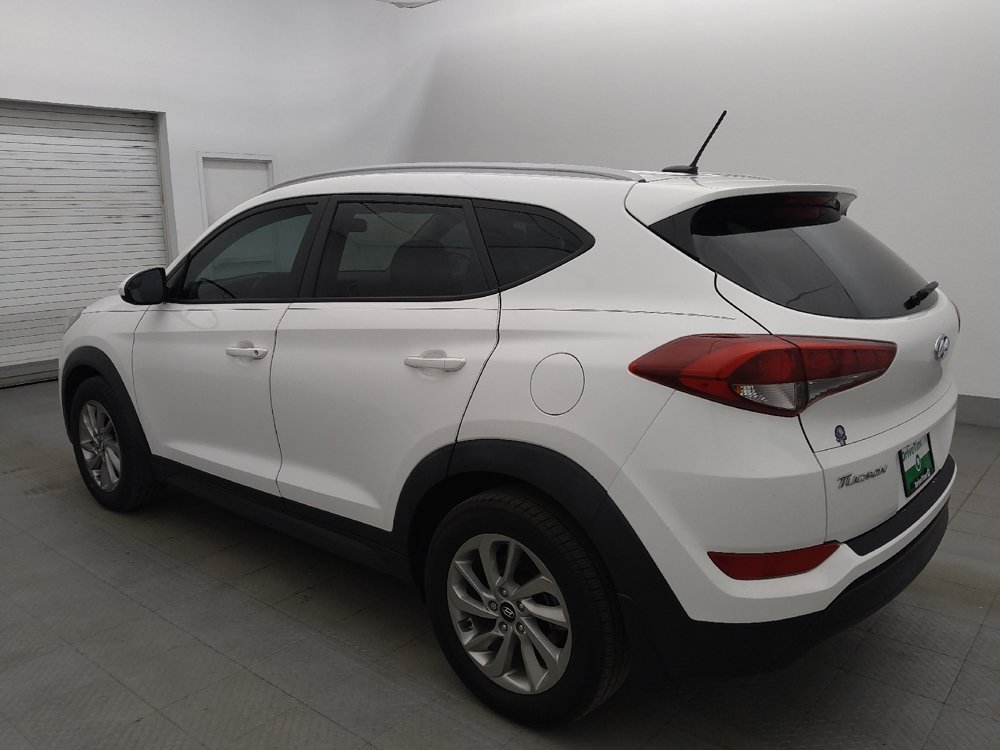 Used 2016 Hyundai Tucson SE w/ Option Group 02 FWD image 3