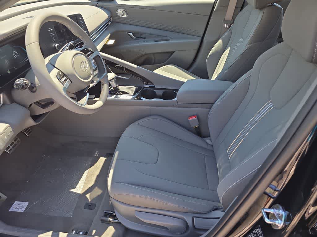 New 2026 Hyundai Elantra SEL Sport Premium FWD image 16