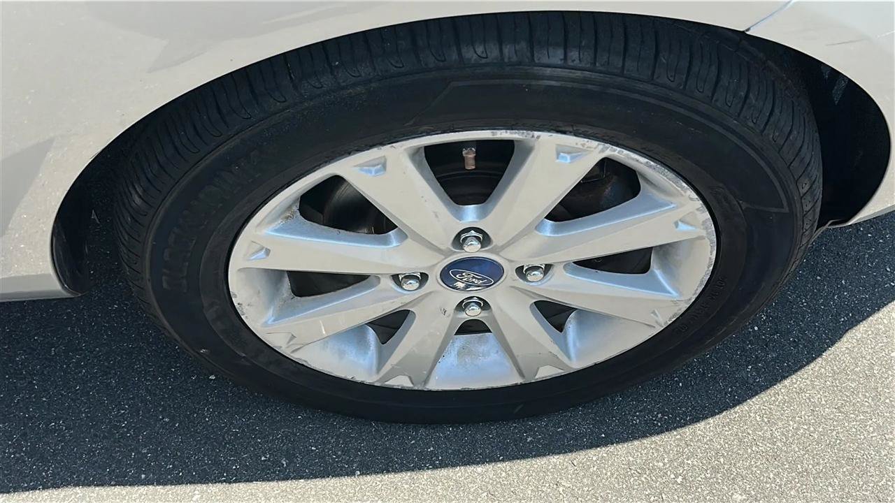 Used 2012 Ford Fiesta SE FWD image 19