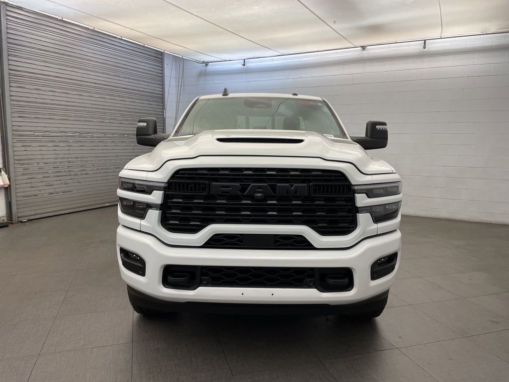 New 2026 RAM 2500 Limited AWD/4WD image 9