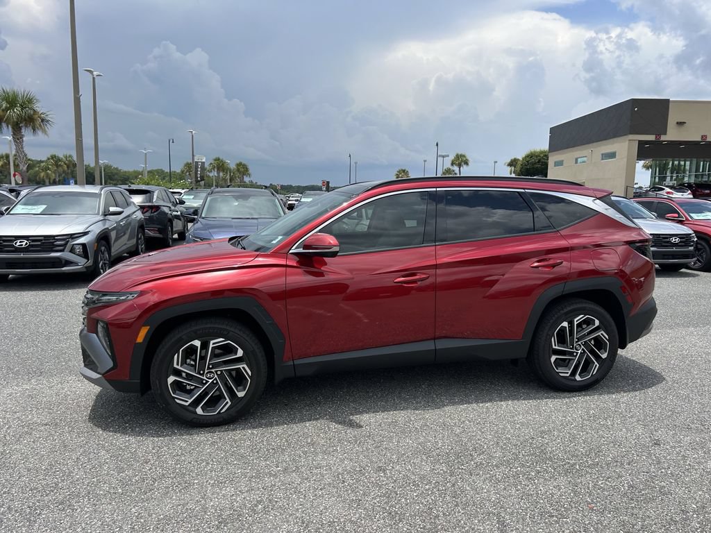 Used 2025 Hyundai Tucson Limited AWD/4WD image 10