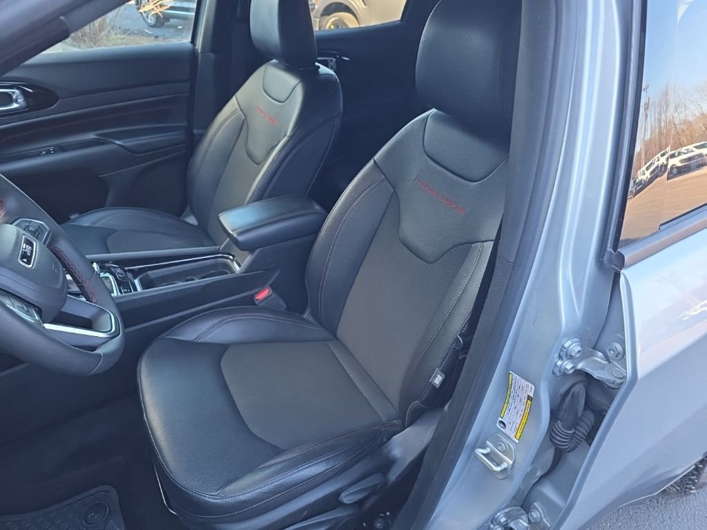 Used 2024 Jeep Compass Trailhawk image 14