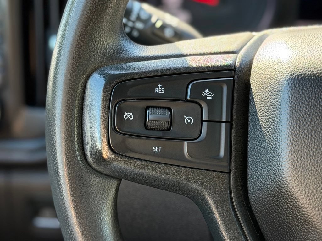 Used 2023 Chevrolet Silverado 1500 Custom AWD/4WD image 8