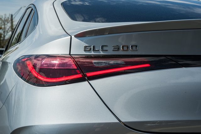 Used 2024 Mercedes-Benz GLC 300 4MATIC image 7