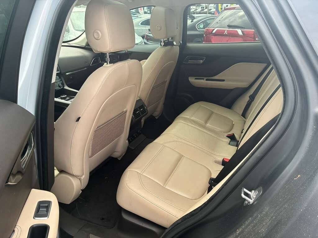 Used 2019 Jaguar F-PACE Prestige AWD/4WD image 11